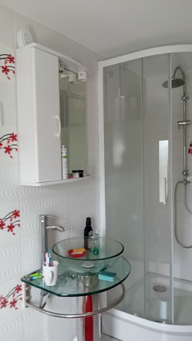 Campina ,Prahova ,vind casa spațioasă, zona frumoasa ,aproape de centru