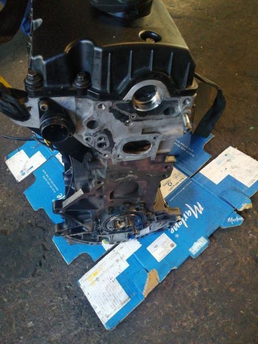 Motor complet fără anexe Audi a4 b7 2.0tdi cod motor bpw. BPW provin