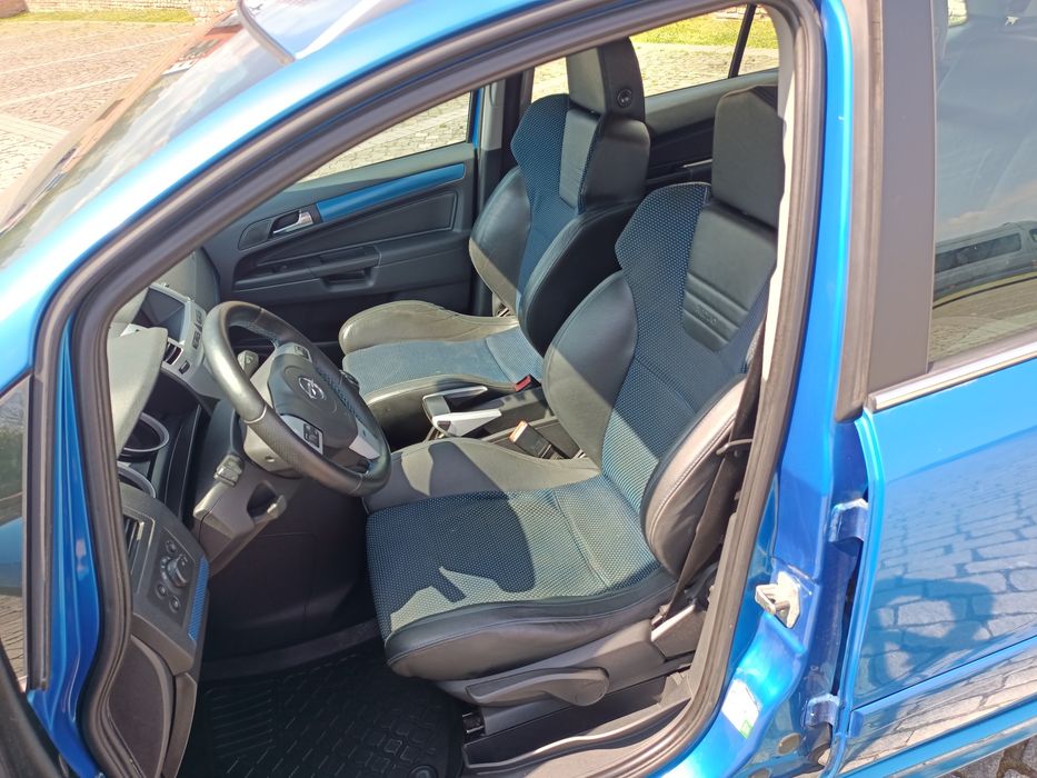 Opel Zafira B OPC
