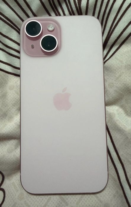 iphone 15 roz foarte bun