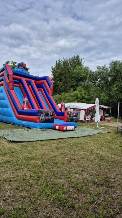 Inchiriez gradina pentru petreceri