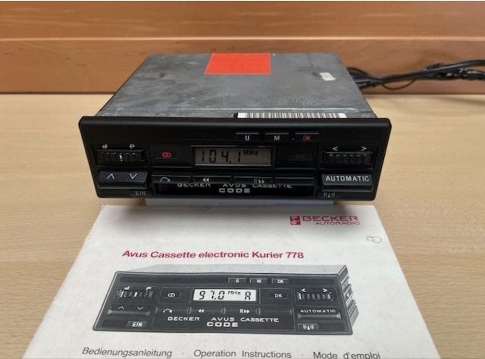 Casetofon auto vintage Becker Avus cu manuale impecabil!!!