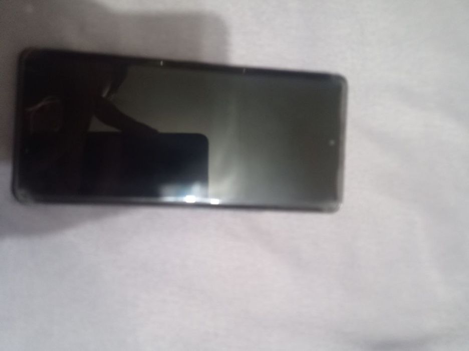 Xonor 50  telefoni sirochna sotiladi