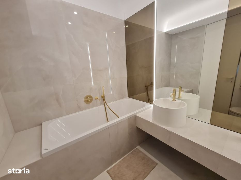 3 camere| COCHET | Cortina North | PARTER balcon