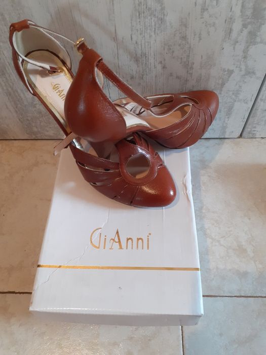 Дамски обувки Gi Anni 38 номер