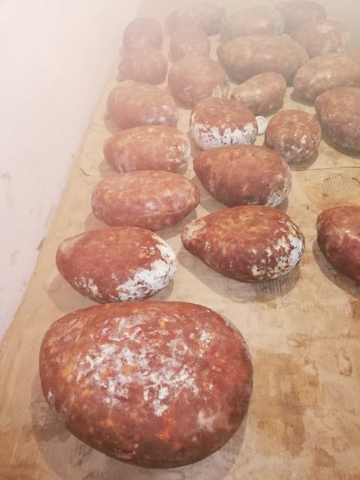 Домашно произведени деликатеси