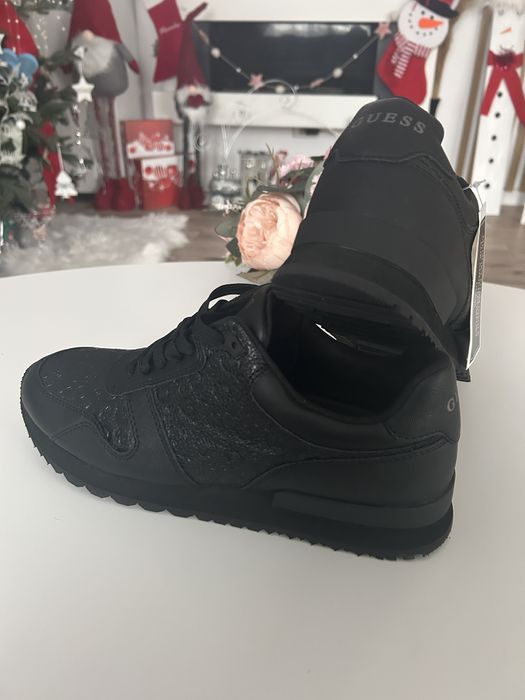 Adidasi Guess, Noi ,Originali