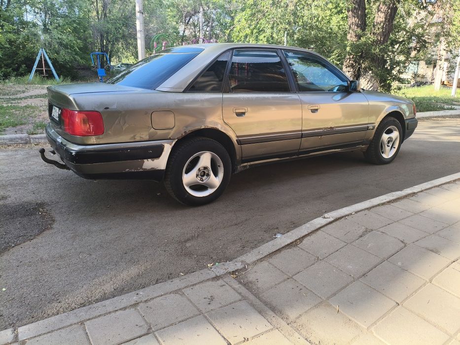 Продам Ауди 100 с4
