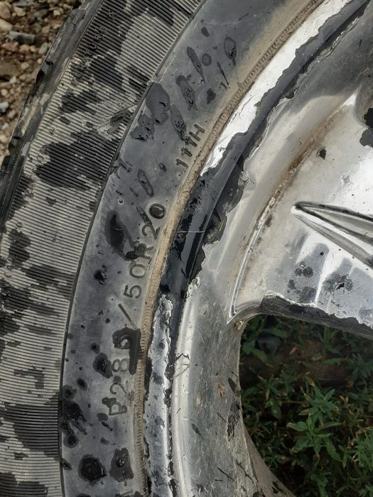 Продам 1 колесо 285/50R20