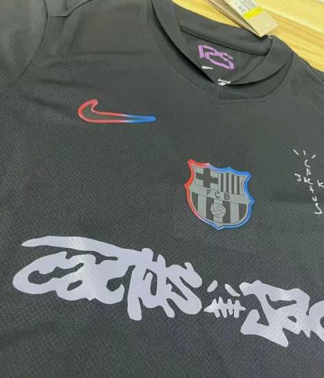 Tricou Barcelona away colaborare Travis Scott la liga