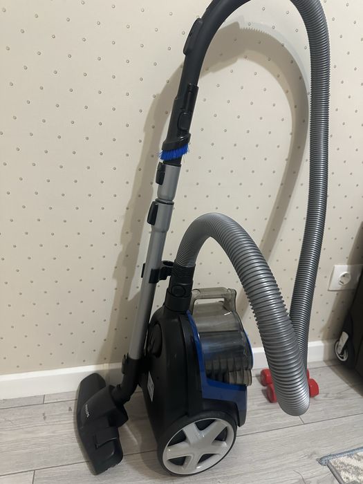 Пылесос Philips - 10тыс.