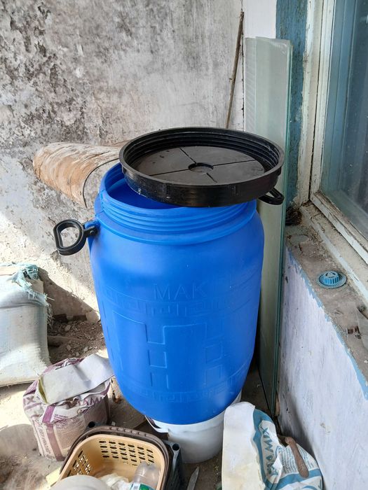 Пластиковая бочка