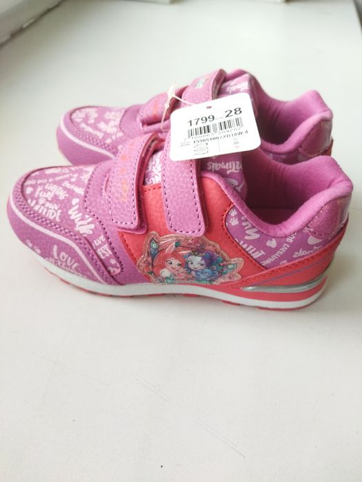 Кроссовки на девочку