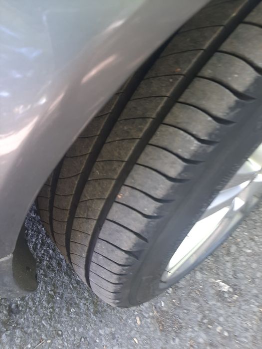 Продавам оригинални немски джанти Ауди 17 5 112 с летни гуми мишелин