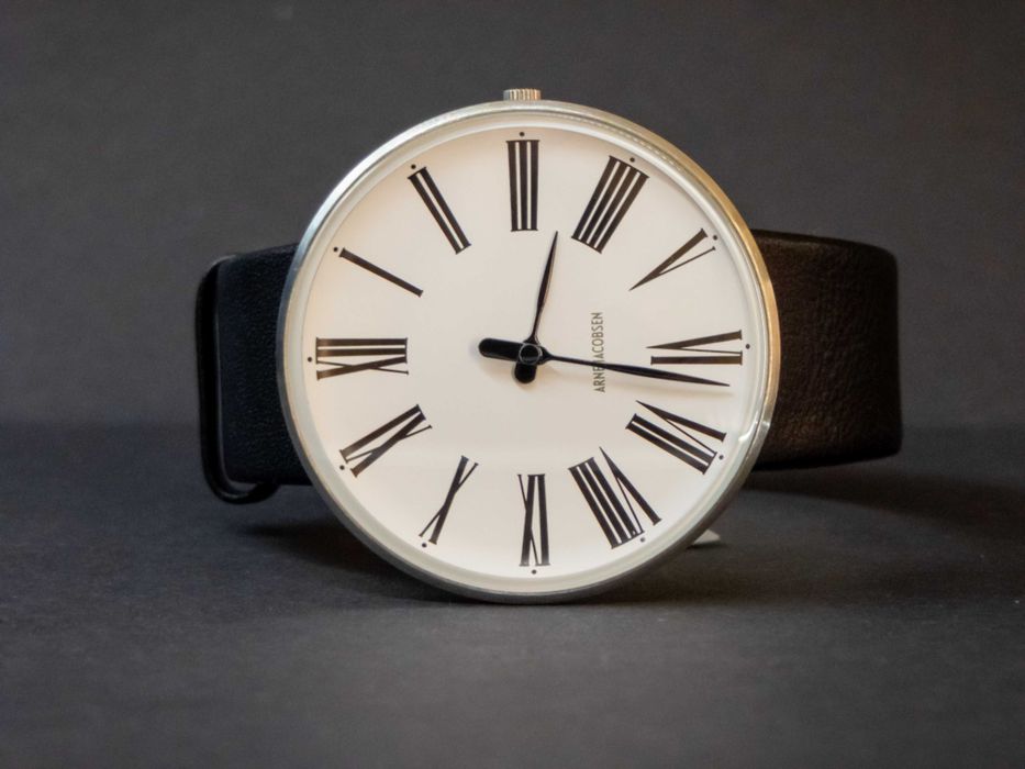 Унисекс часовник Arne Jacobsen Roman