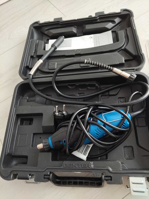 Mașină pentru bricolaj tip Dexter 150 W + accesorii Dremel
