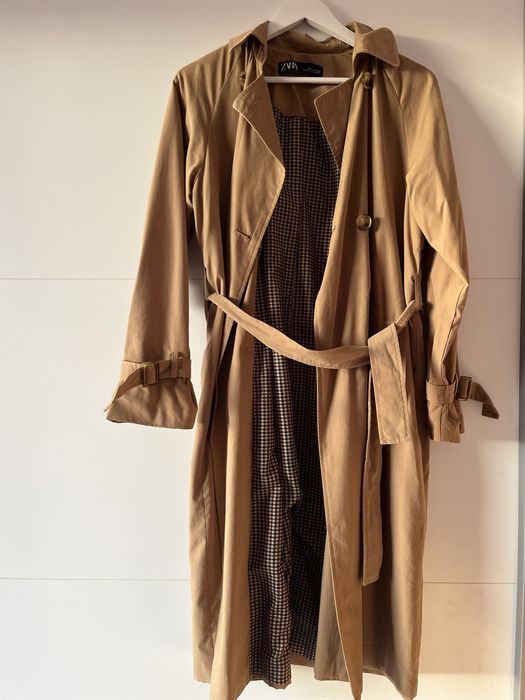 Тренчкот ZARA с колан