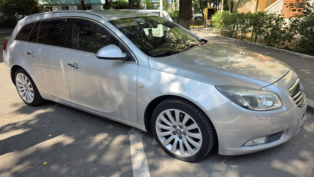 Opel insignia sports tourer 2009 2.0 CDTI
160 cp
