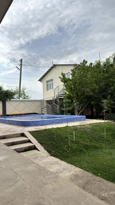 Oqtosh dacha oilaviy