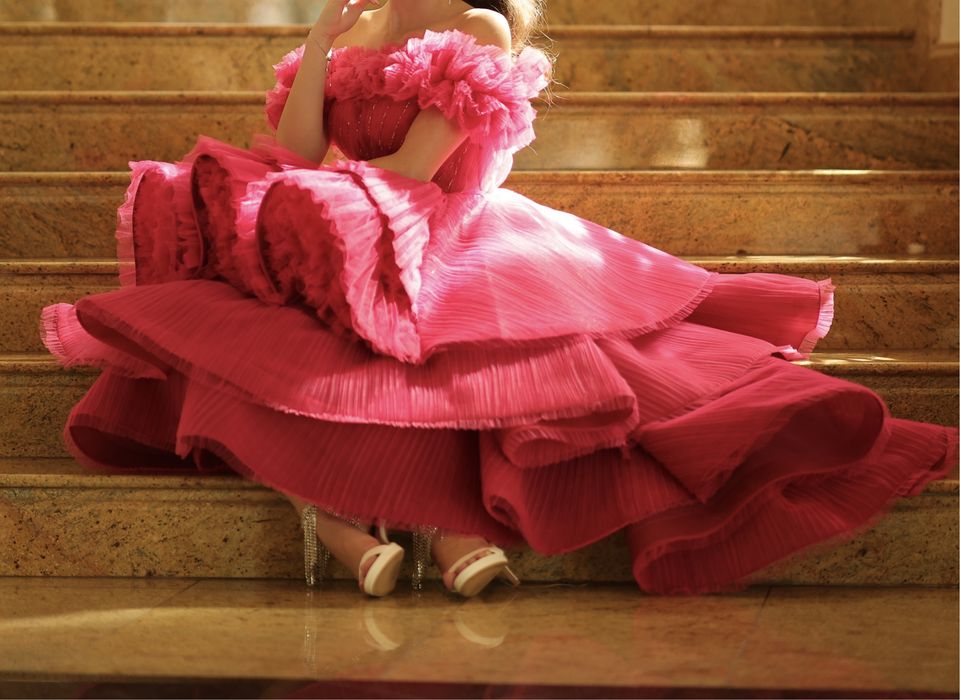 Бална розова рокля