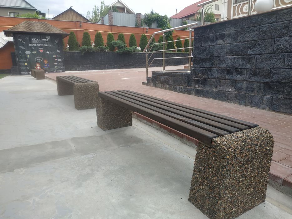 Скамья из камня Евро