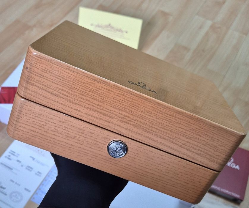 Cutie ceas Omega Premium cu toate acte + punga