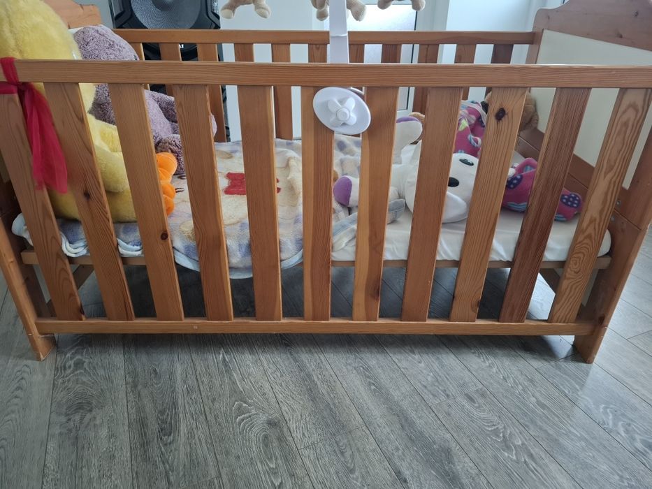 Vând  pătuț pentru copii