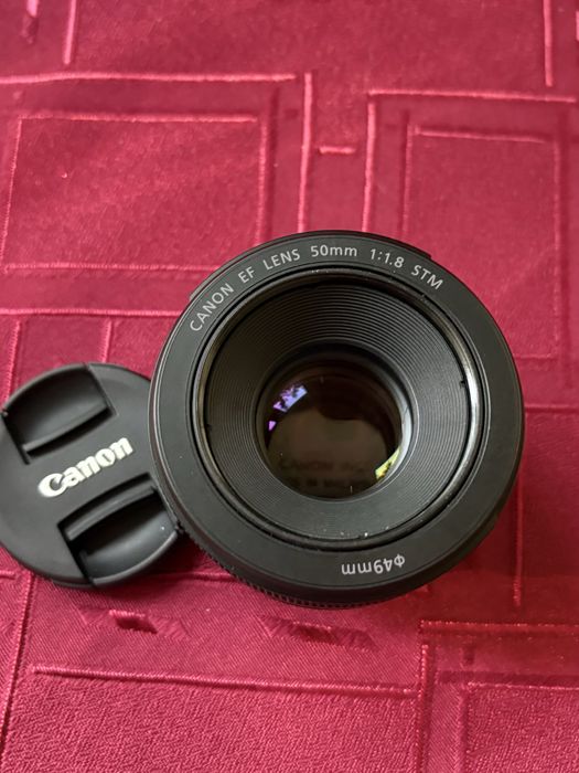 ЧИСТО НОВ Canon EF 50mm f/1.8 STM