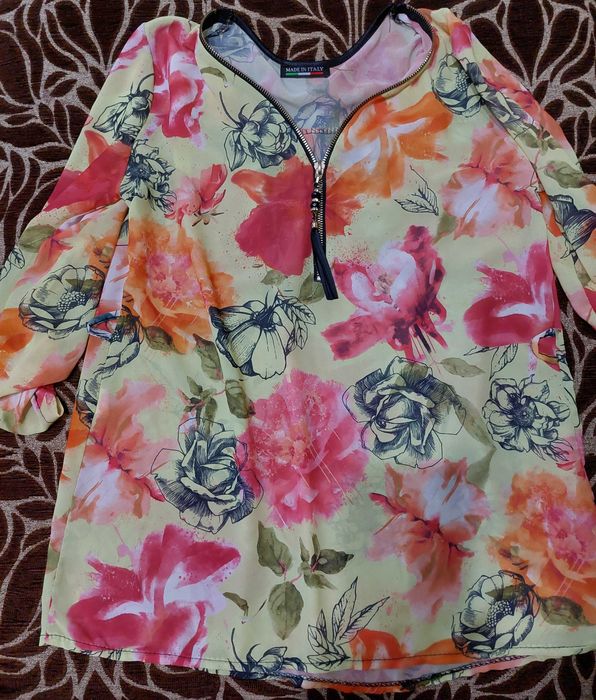 Блуза с набиращи се ръкави