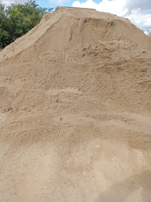 Balast, nisip, piatra,pământ