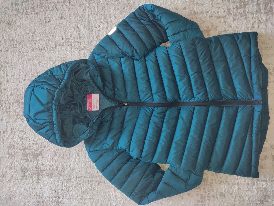 Демисезонные куртки на девочку