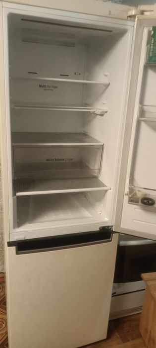 Срочно продам холодильник