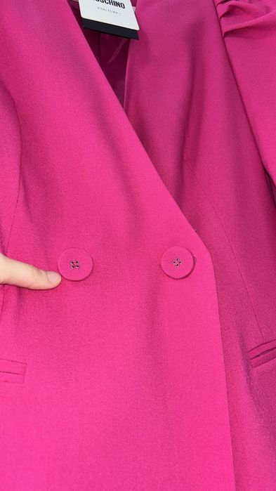 Sacou fucsia MOSCHINO nou