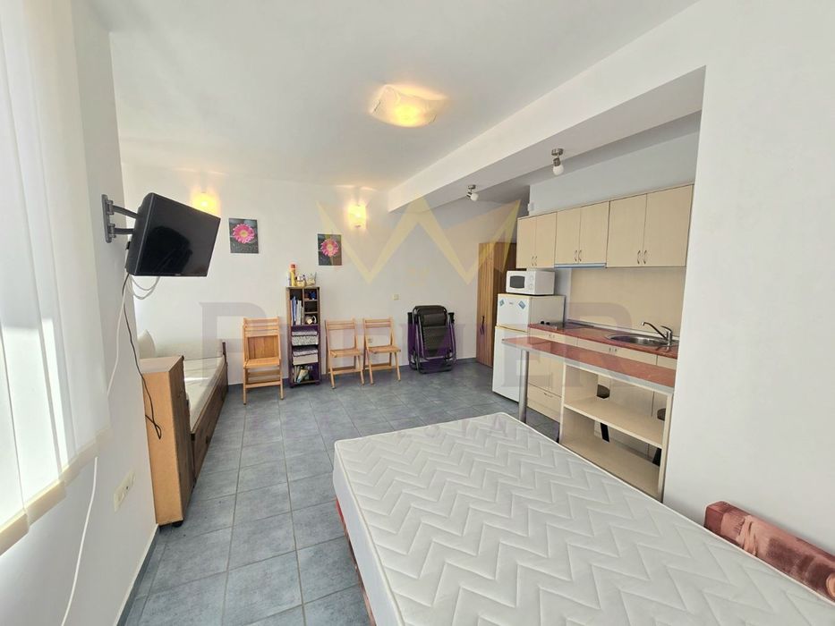 Продава се Едностаен апартамент в Балчик - 42 кв.м за 1022 €/кв.м - Снимка #2