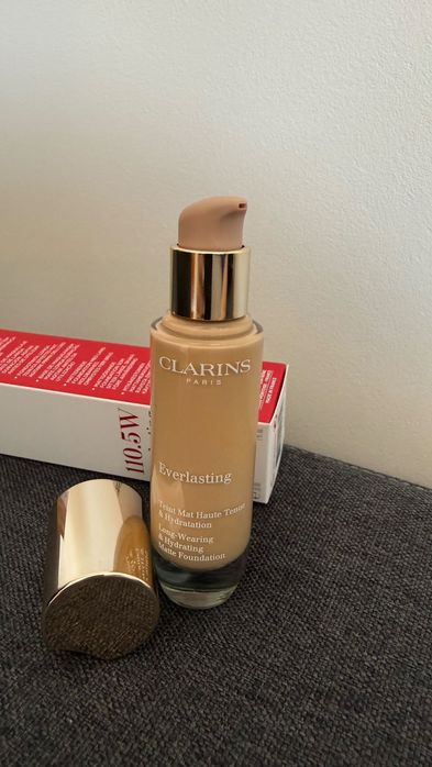 Фон Дьо Тен Clarins Paris
