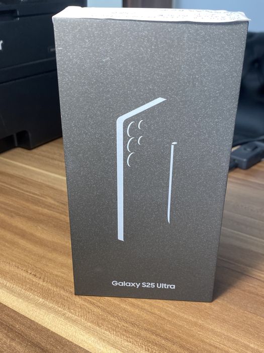 Samsung Galaxy S25 Ultra • 512 GB • Titanium Black