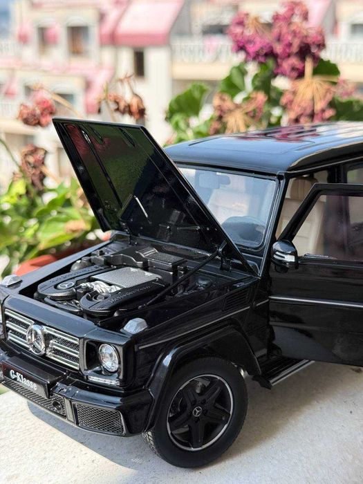 Колекционерски модел Mercedes-Benz G500 iscale 1/18