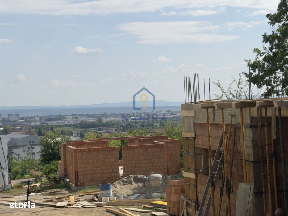 Casă nouă cu priveliște - cartier Săsar (deal)