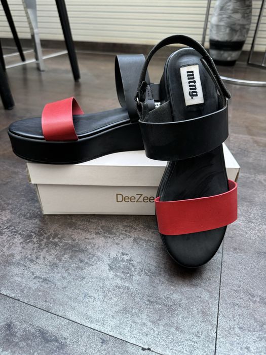 Дамски сандали