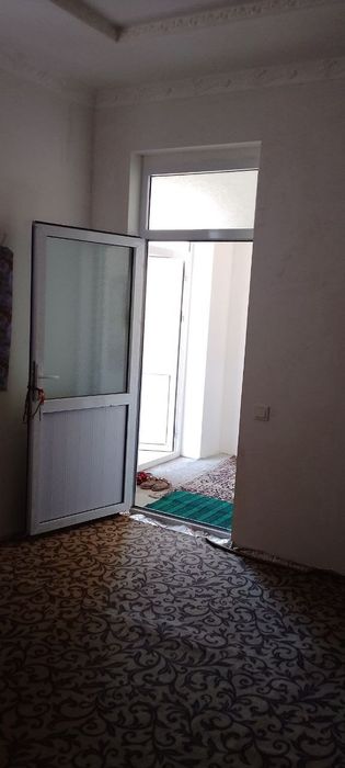 Katta Qoʻyliq bozori orqasida Hovli uy joy