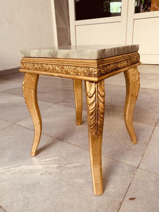 Винтидж масичка в стил Louis XV / Rococo с масивен мраморен плот