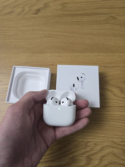 Airpods 4 ANC noi