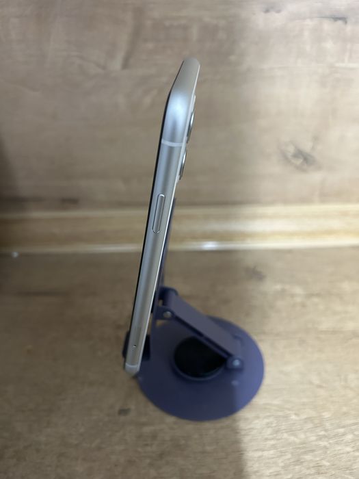 Продам Iphone 11