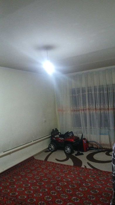 Оруджев мактаб йонида 2 хонали квартира сотилади