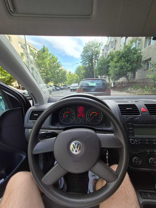 Volkswagen Golf V 1.6 FSI