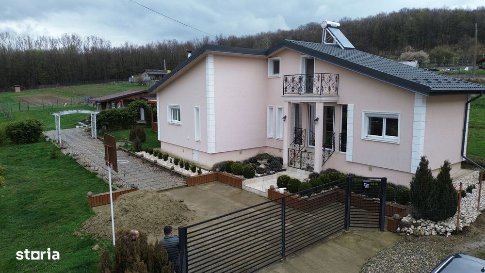 Casa Piscani, mobilata si utilata, 5 camere, moderna, de lux, mobilata