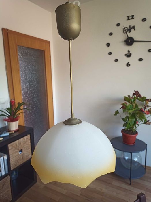 Употребяван абажур със стъклен плафон - Отлично състояние, изгодно
