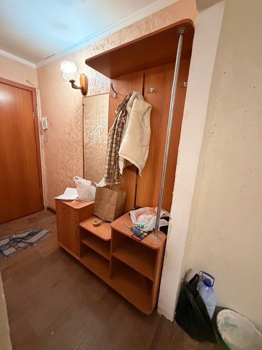 Стенка в коридор