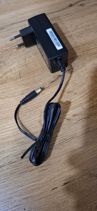 Блок питания 12 вольт,1.5 ампер .адаптор