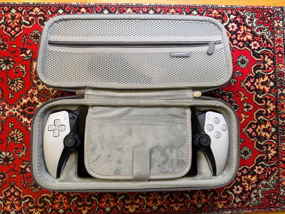 PlayStation Portal PS5 ca nou, full box + husa Dobe